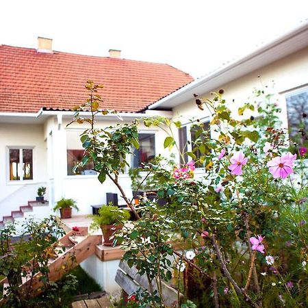Engels Landhaus Suite Mörbisch am See Eksteriør billede